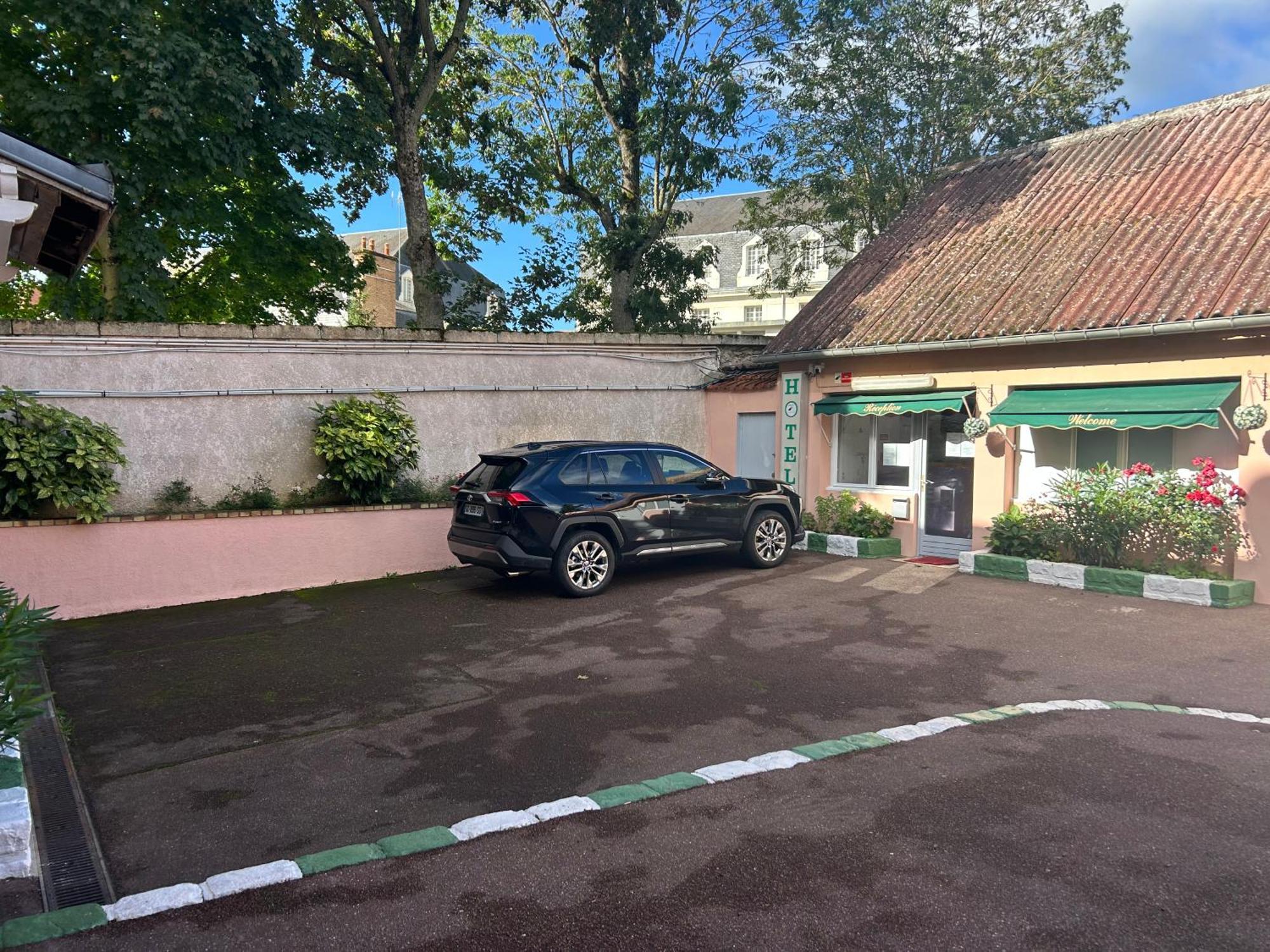 Hotel Saint - Charles Rambouillet Eksteriør bilde